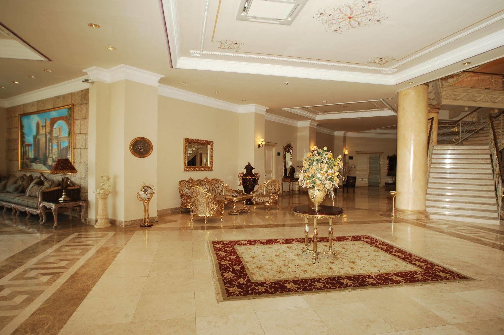Gure Saruhan Thermal Akcay  Luaran gambar