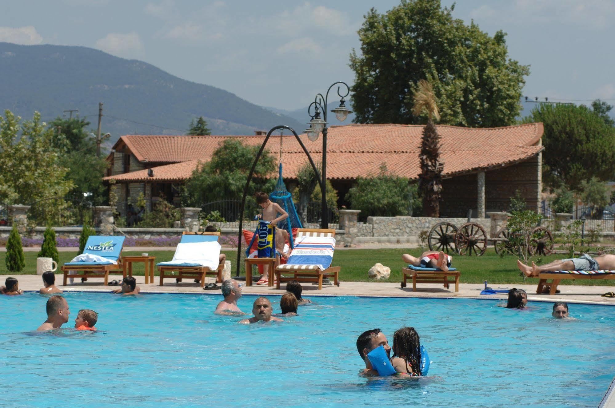 Gure Saruhan Thermal Akcay  Luaran gambar
